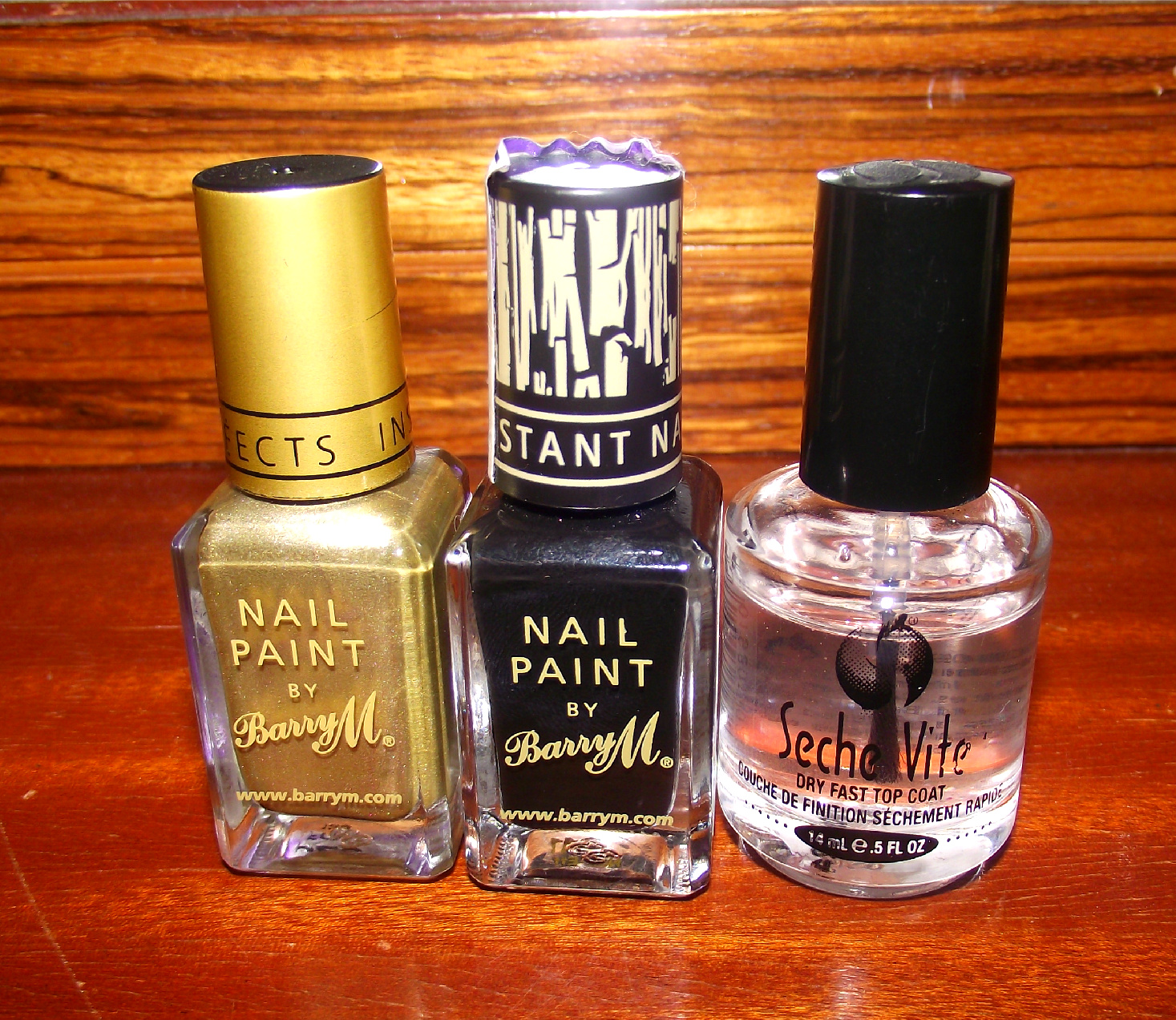 I used one coat of the Barry M Instant Nail Effects foil varnish in